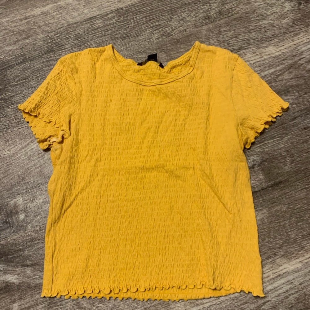 Women’s yellow crop shirt from American eagle